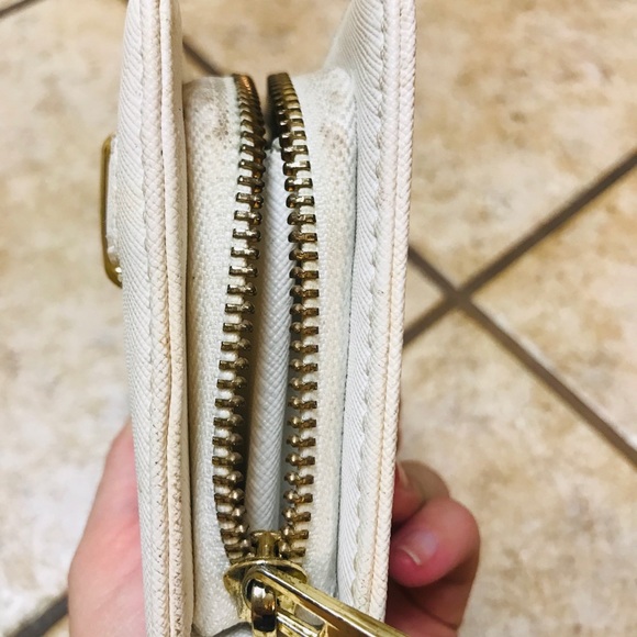 White Bebe Wallet - Picture 5 of 6